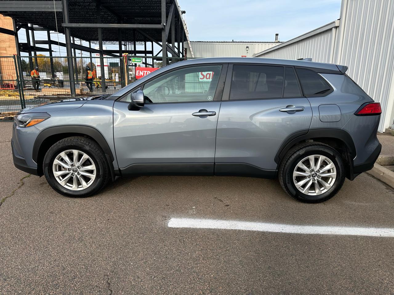 2022 Toyota Corolla Cross LE AWD Photo