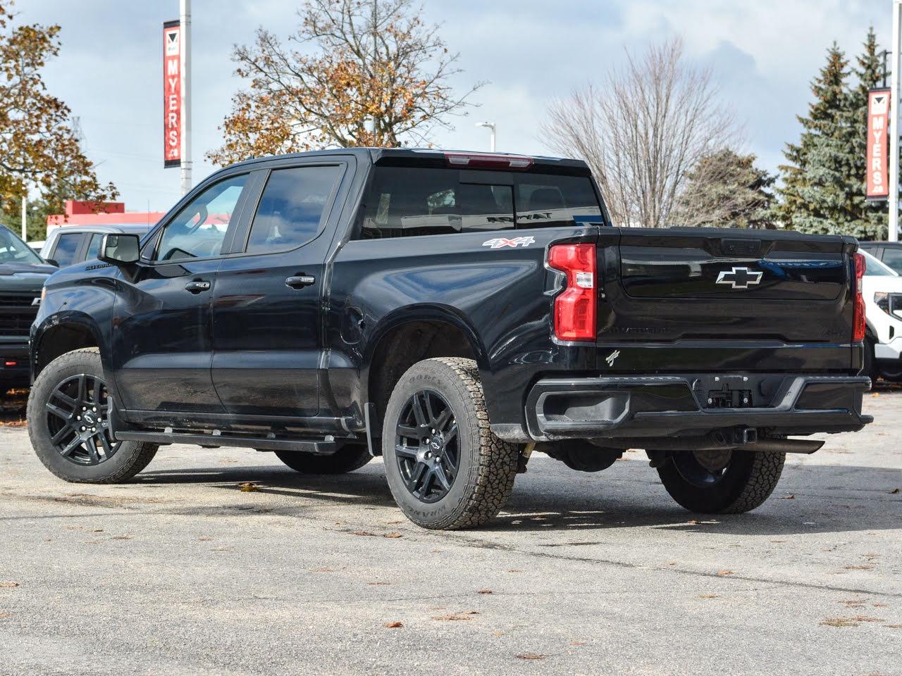 2024 Chevrolet Silverado 1500 RST Photo3