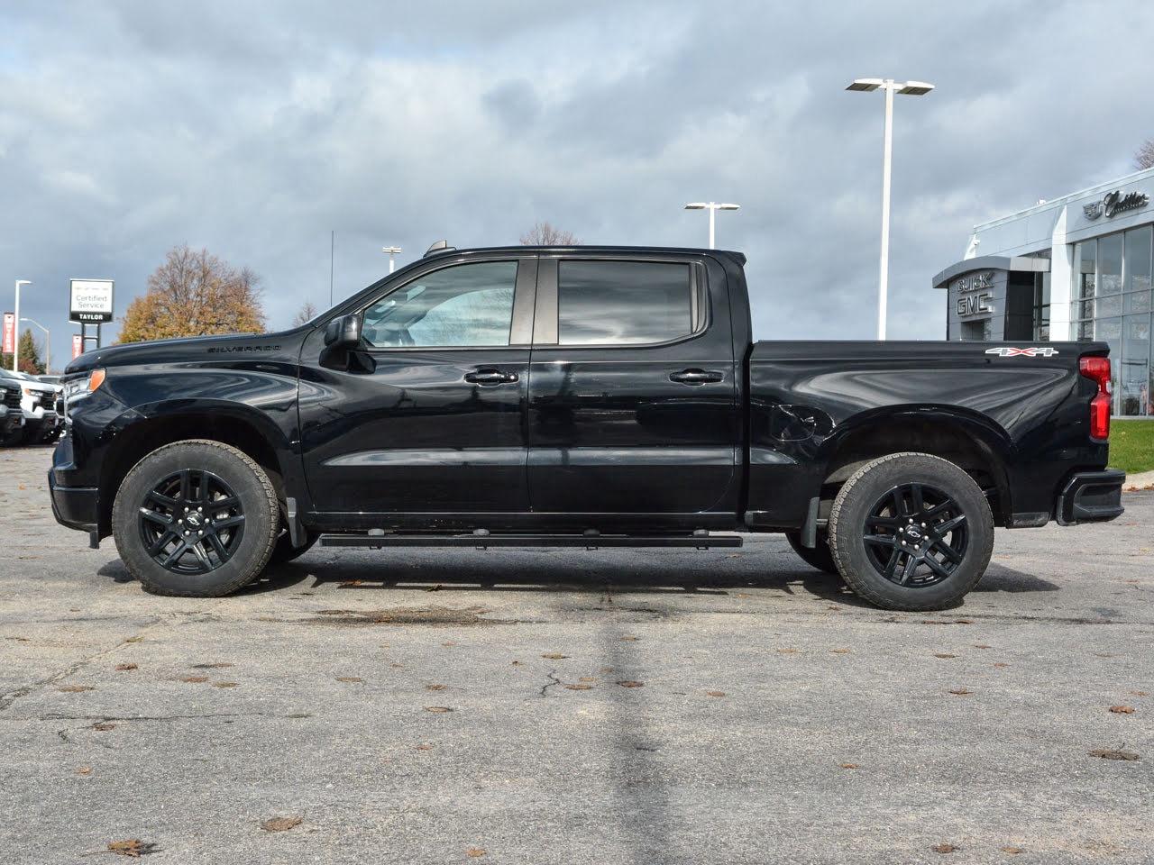 2024 Chevrolet Silverado 1500 RST Photo2