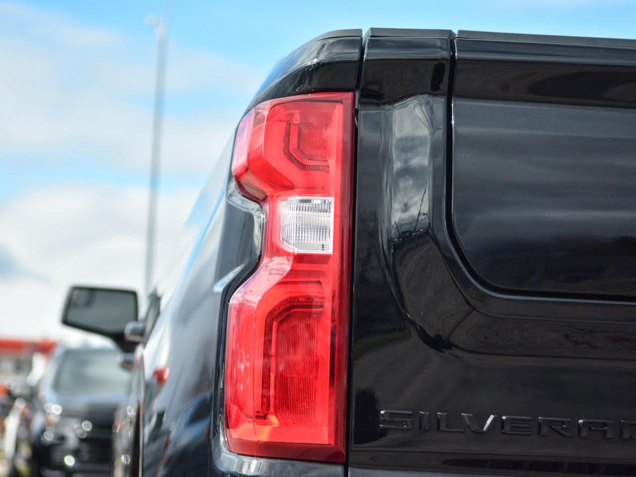 2024 Chevrolet Silverado 1500 RST Photo