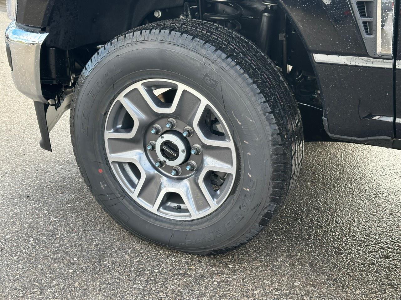 2026 Ford F-250 Super Duty SRW LARIAT 4WD CREW CAB 6.75' BOX Photo