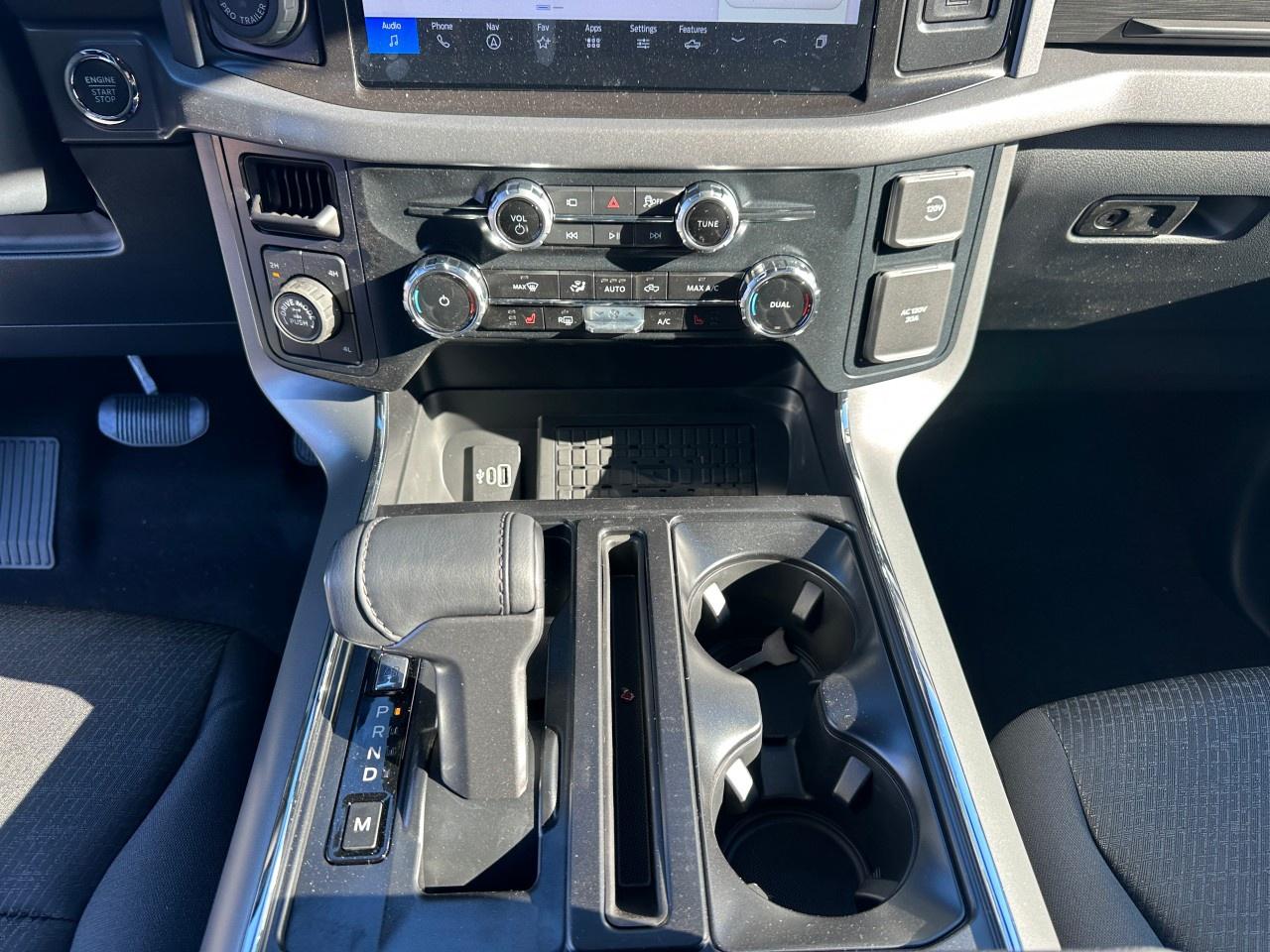 2025 Ford F-150 XLT 4WD SuperCrew 5.5' Box Photo