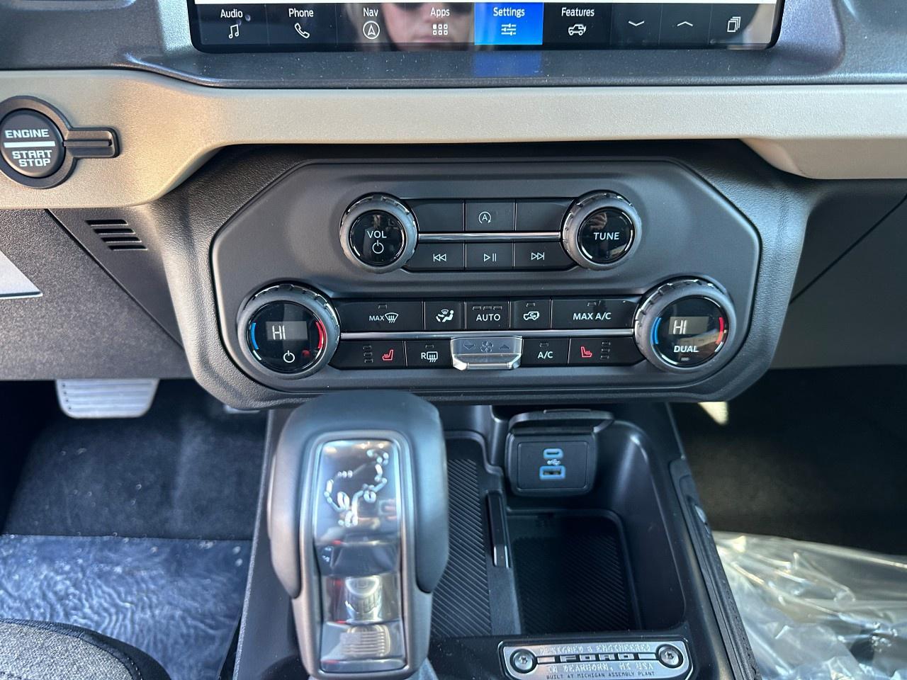 2025 Ford Bronco Big Bend 4 Door 4x4 Photo