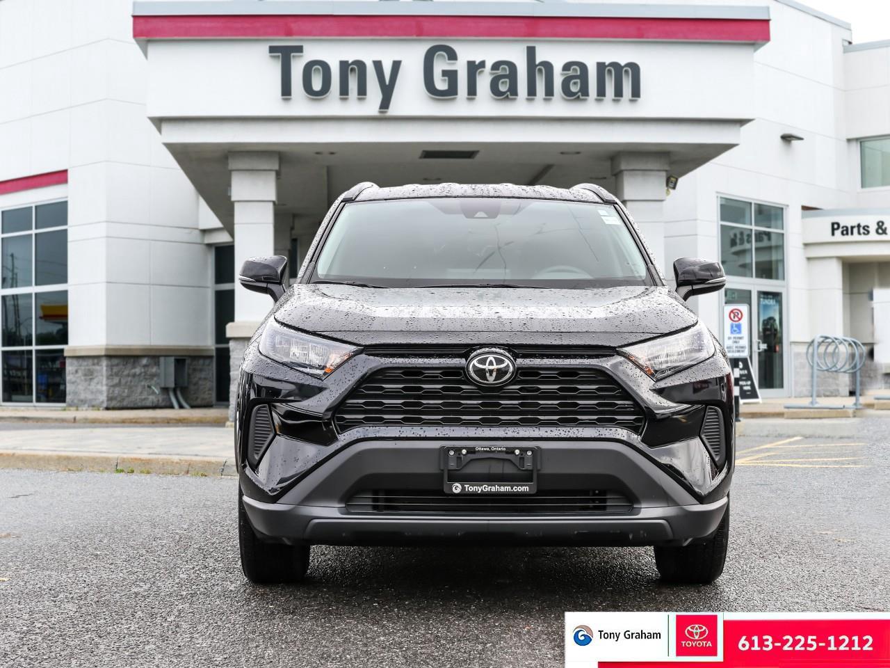 2020 Toyota RAV4 LE Photo