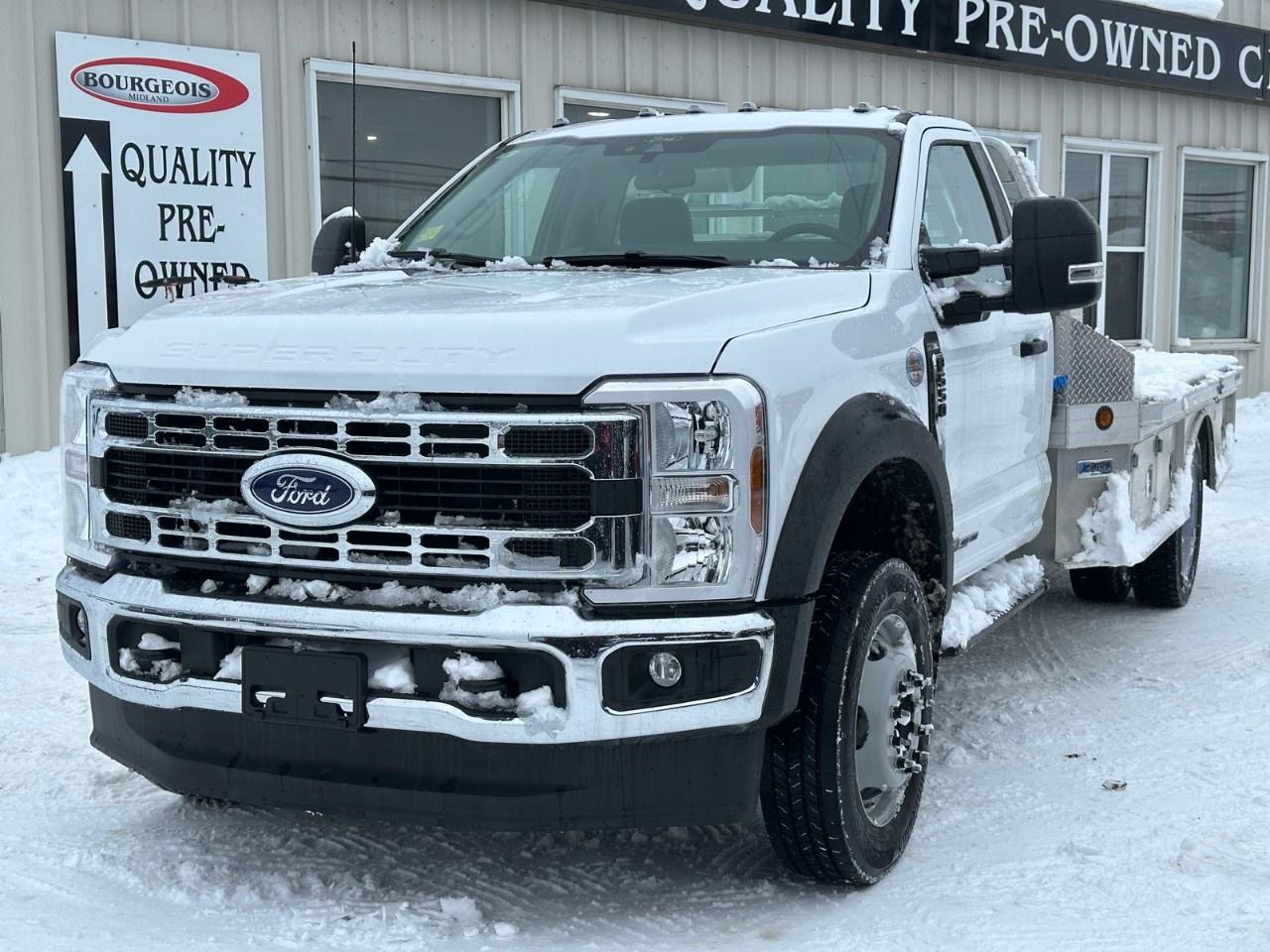 2025 Ford F-550 Super Duty DRW XL 4WD REG CAB 169" WB 84" CA Photo