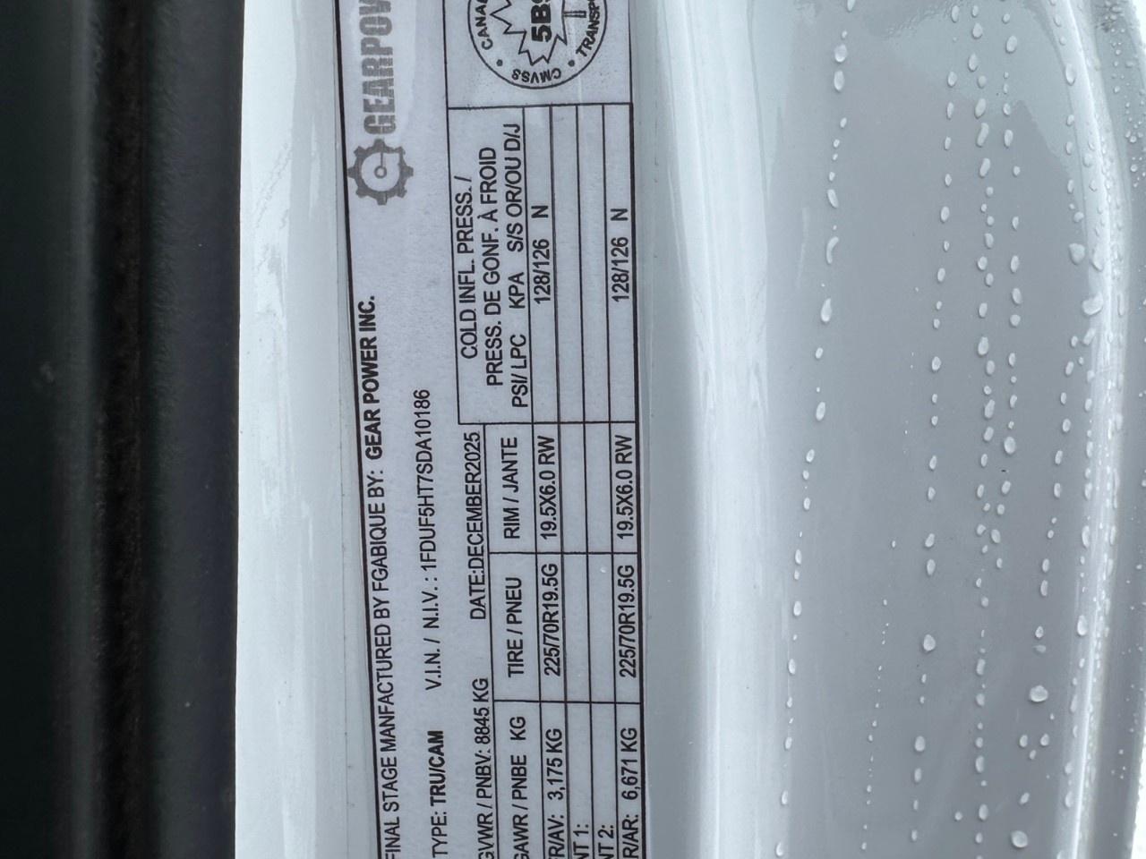 2025 Ford F-550 Super Duty DRW XL 4WD REG CAB 169" WB 84" CA Photo