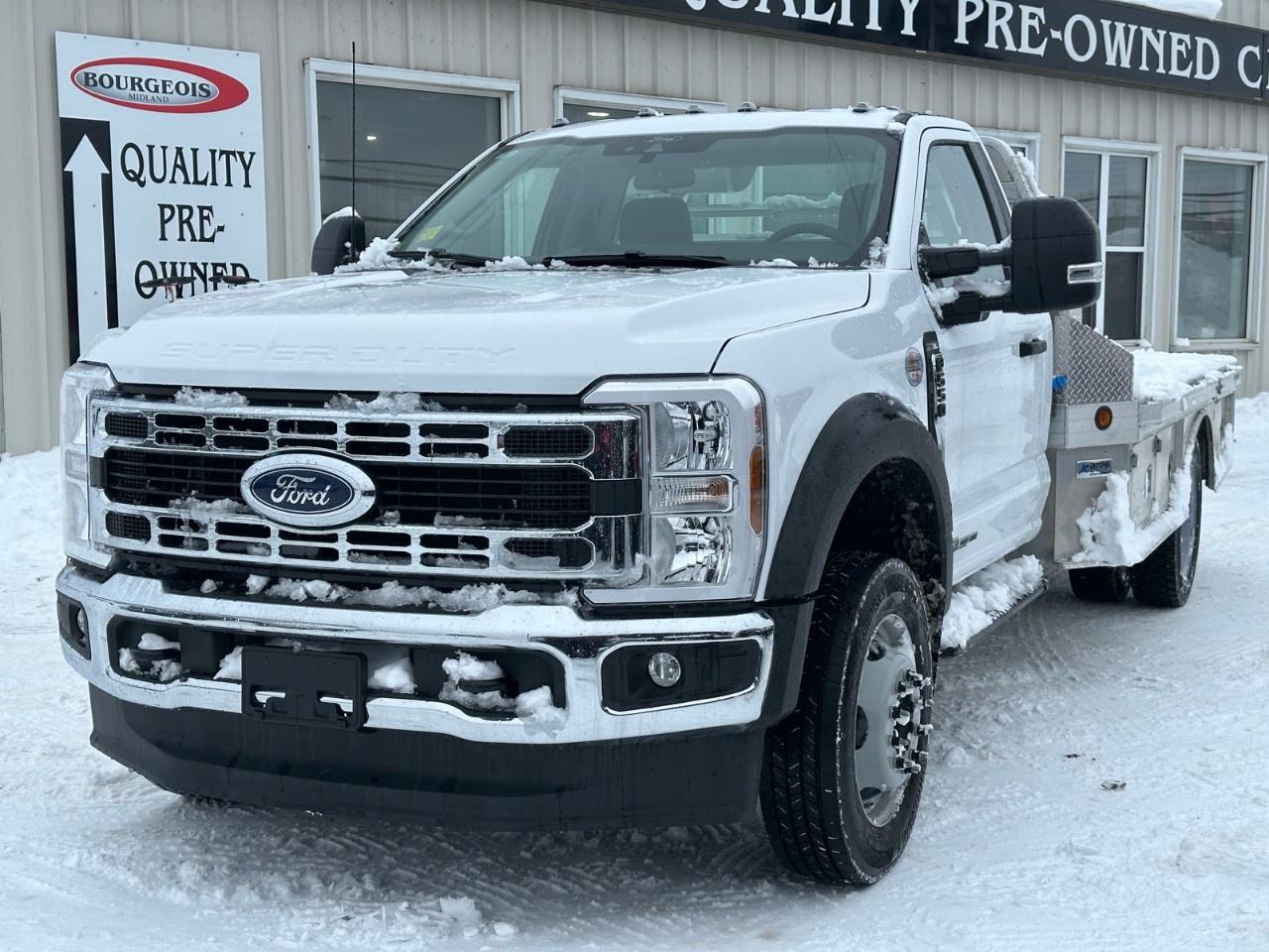 2025 Ford F-550 Super Duty DRW XL 4WD REG CAB 169" WB 84" CA Photo