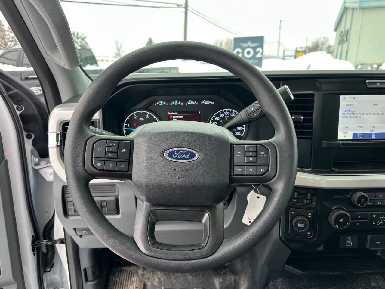 2025 Ford F-550 Super Duty DRW XL 4WD REG CAB 169" WB 84" CA Photo