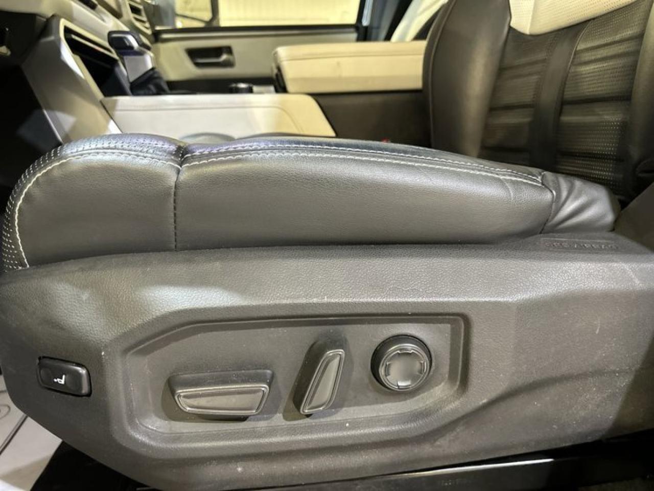 2023 Toyota Tundra Capstone Hybrid Crewmax 4x4 Photo