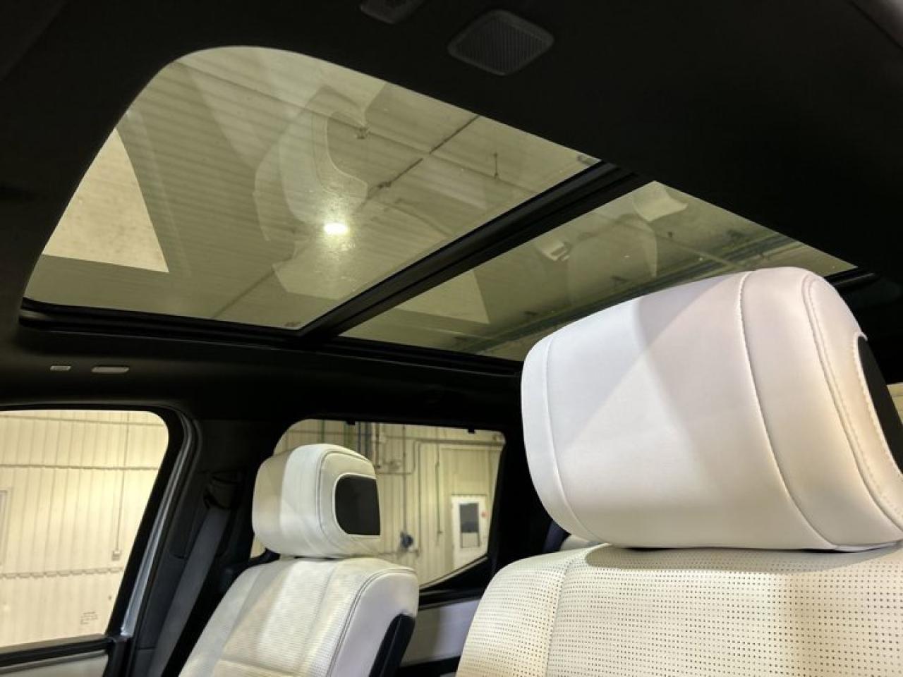 2023 Toyota Tundra Capstone Hybrid Crewmax 4x4 Photo