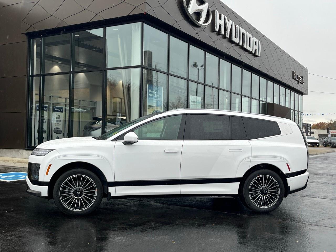 2026 Hyundai IONIQ 9 Preferred   AWD w/Ultimate Calligraphy Pkg Photo2