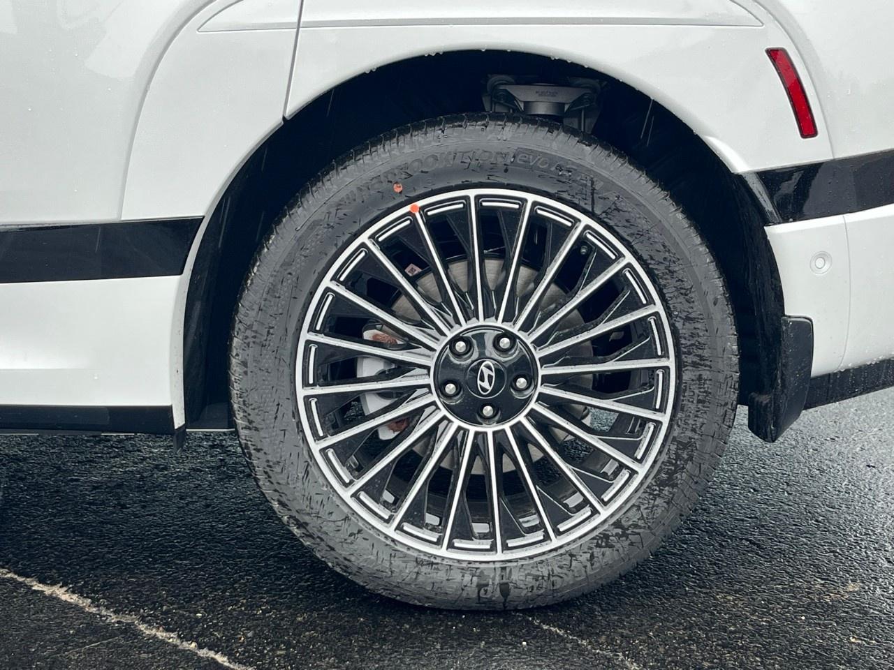 2026 Hyundai IONIQ 9 Preferred   AWD w/Ultimate Calligraphy Pkg Photo3