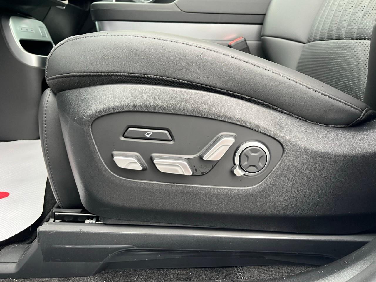 2026 Hyundai IONIQ 9 Preferred   AWD w/Ultimate Calligraphy Pkg Photo