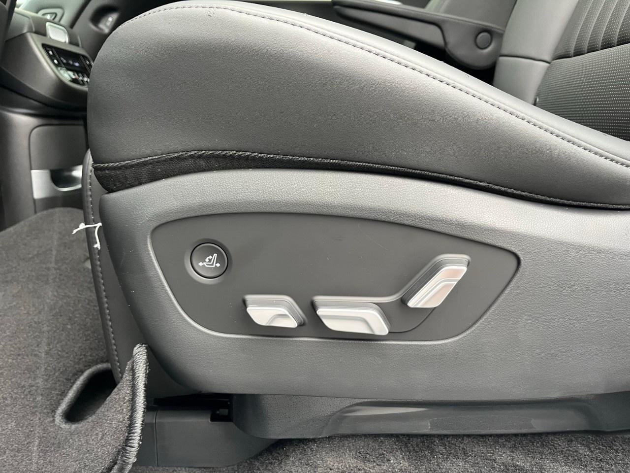 2026 Hyundai IONIQ 9 Preferred   AWD w/Ultimate Calligraphy Pkg Photo