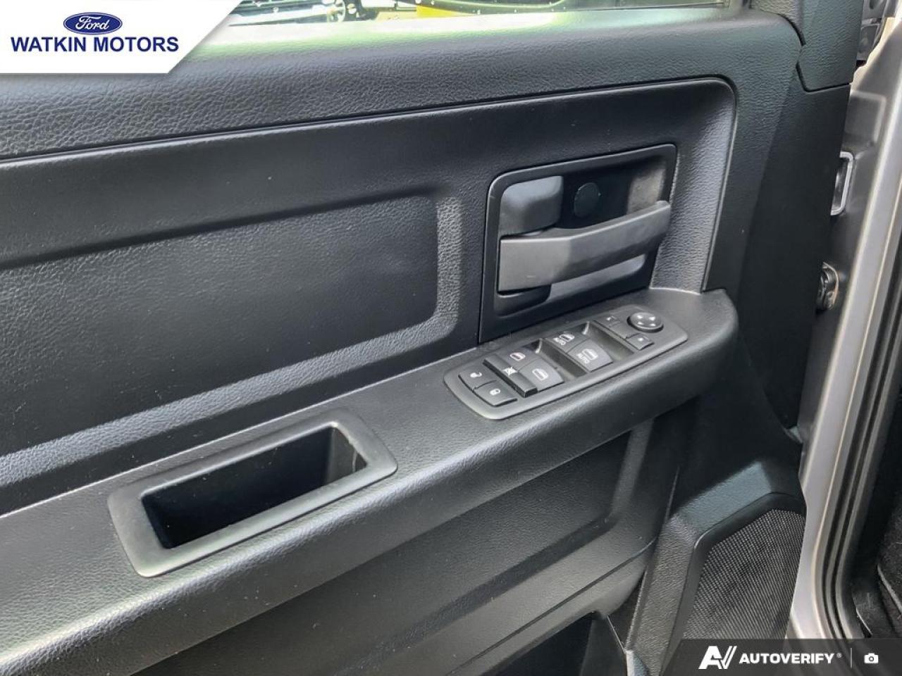 2021 RAM 1500 Classic CREWCAB 4X4 TRADESMAN Photo19