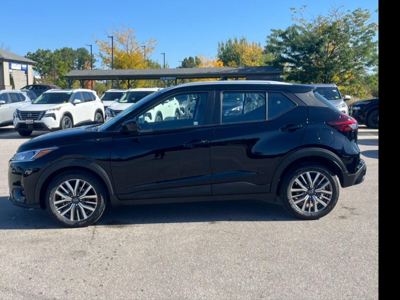 2025 Nissan Kicks Play SV FWD Photo