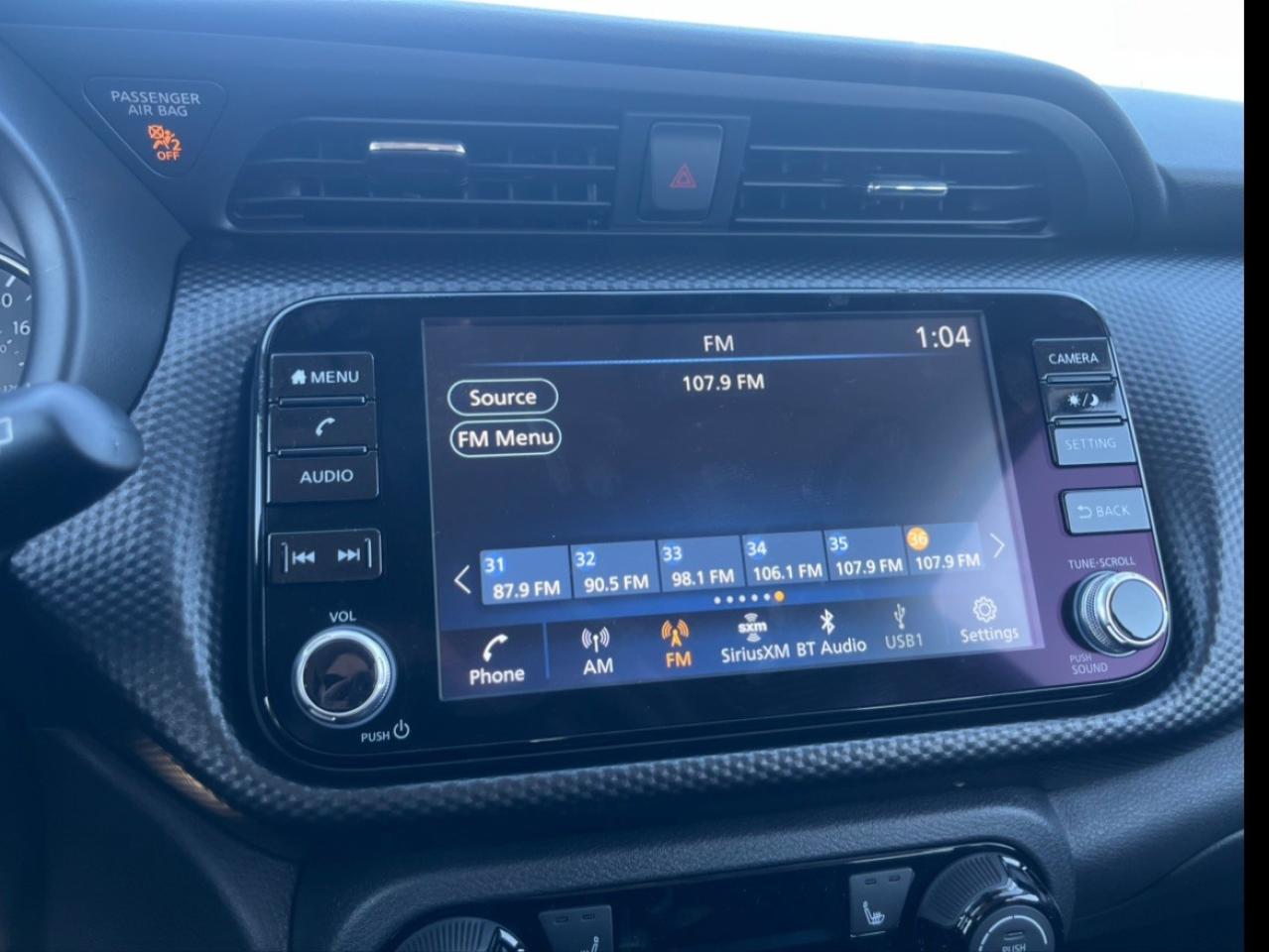 2025 Nissan Kicks Play SV FWD Photo