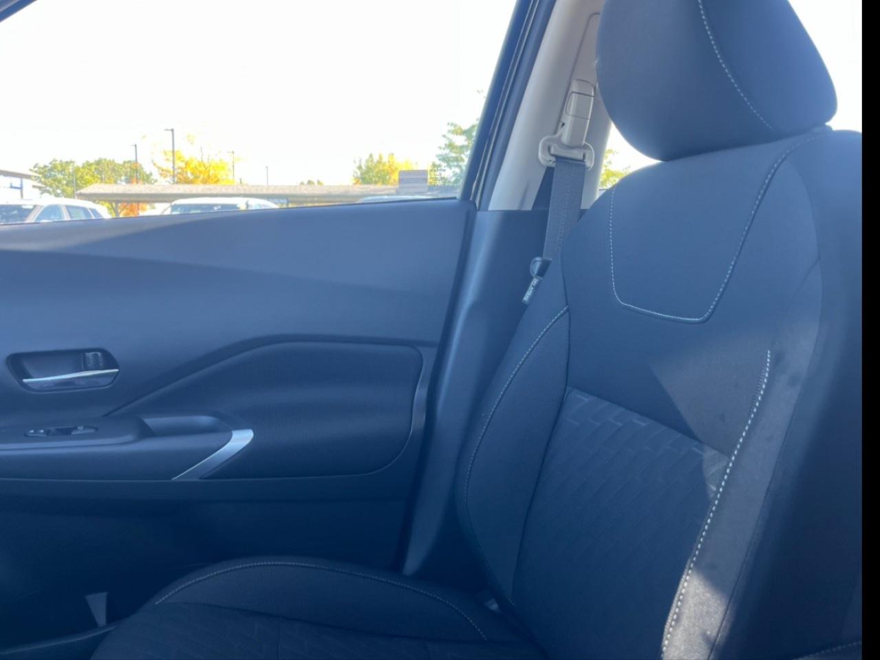 2025 Nissan Kicks Play SV FWD Photo