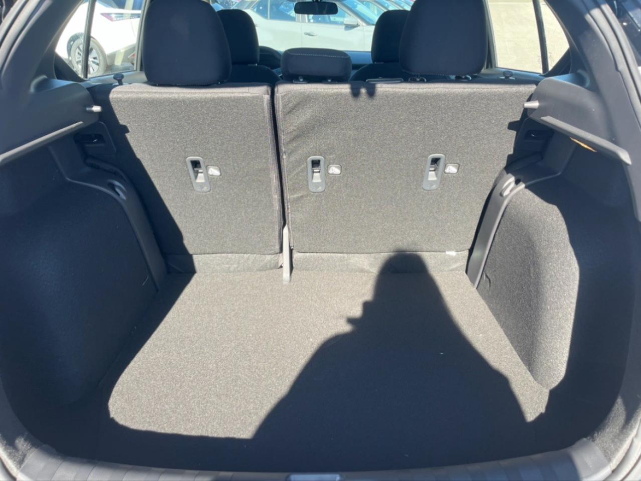 2025 Nissan Kicks Play SV FWD Photo