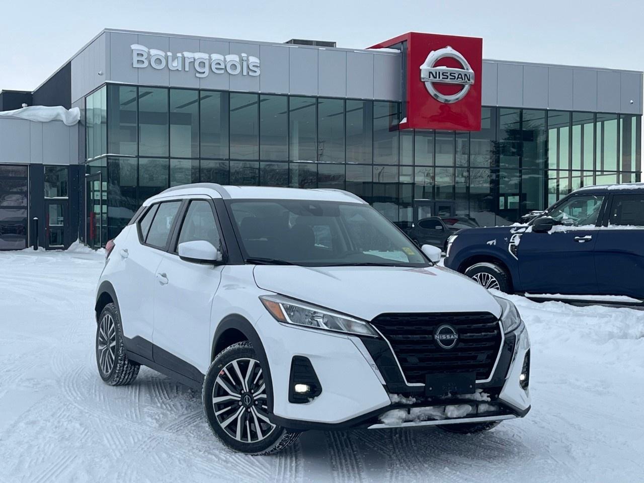 2025 Nissan Kicks Play SV FWD Photo