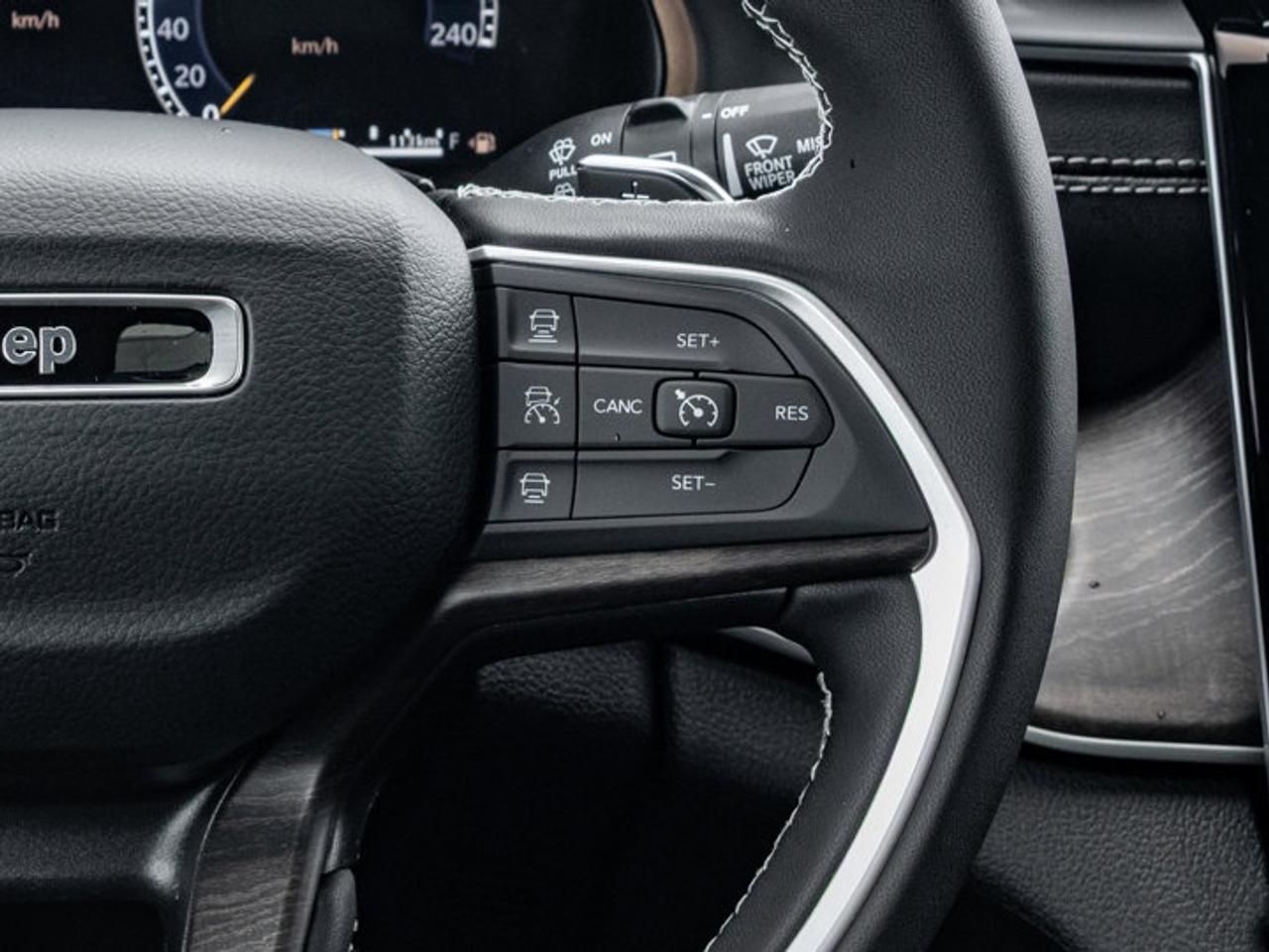 2025 Jeep Grand Cherokee Limited Photo