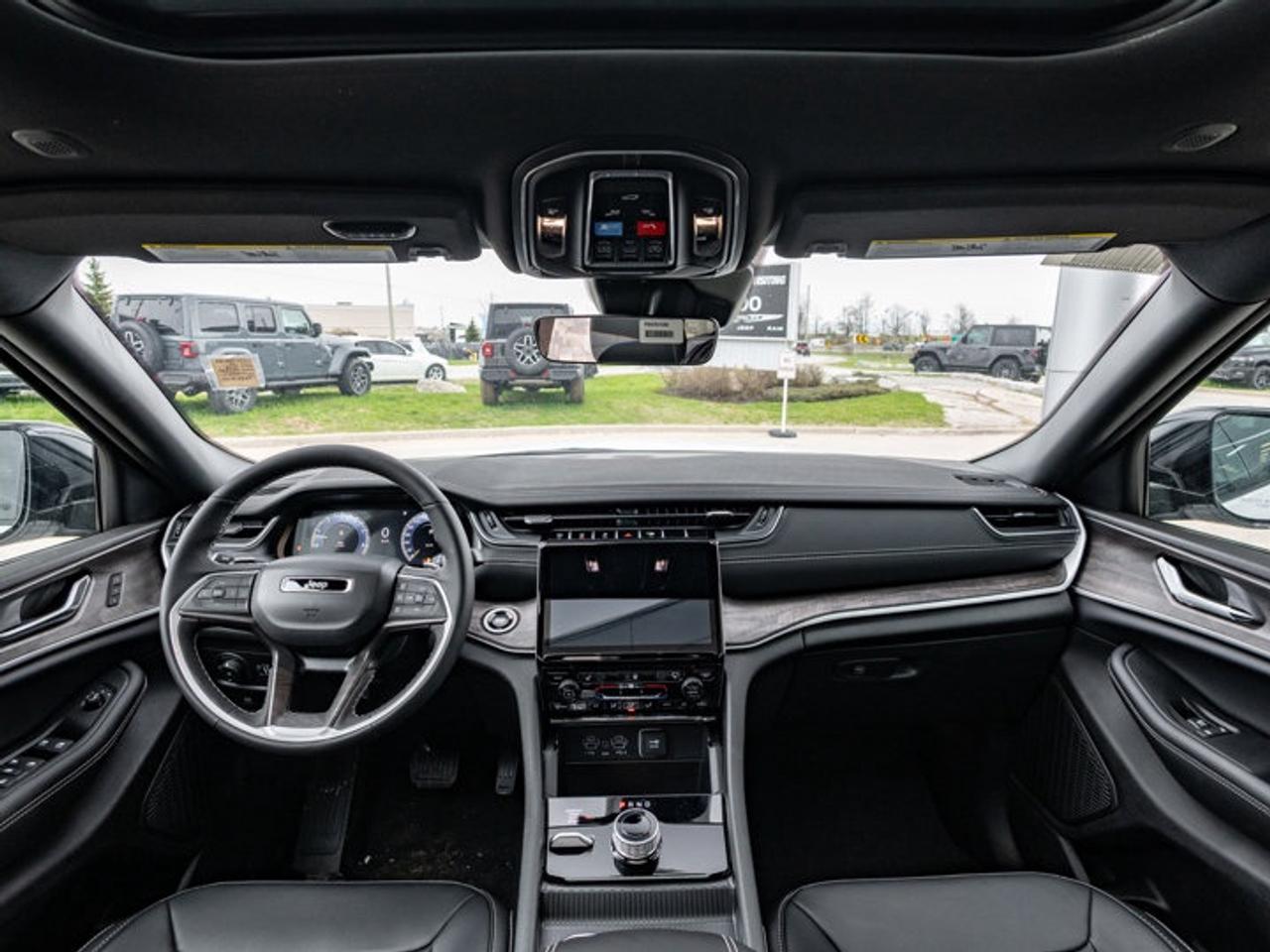 2025 Jeep Grand Cherokee Limited Photo