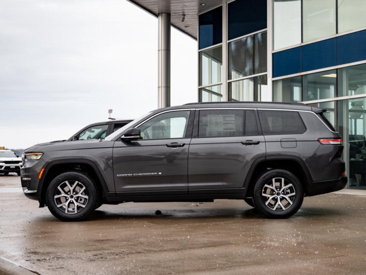 2025 Jeep Grand Cherokee L Limited Photo4