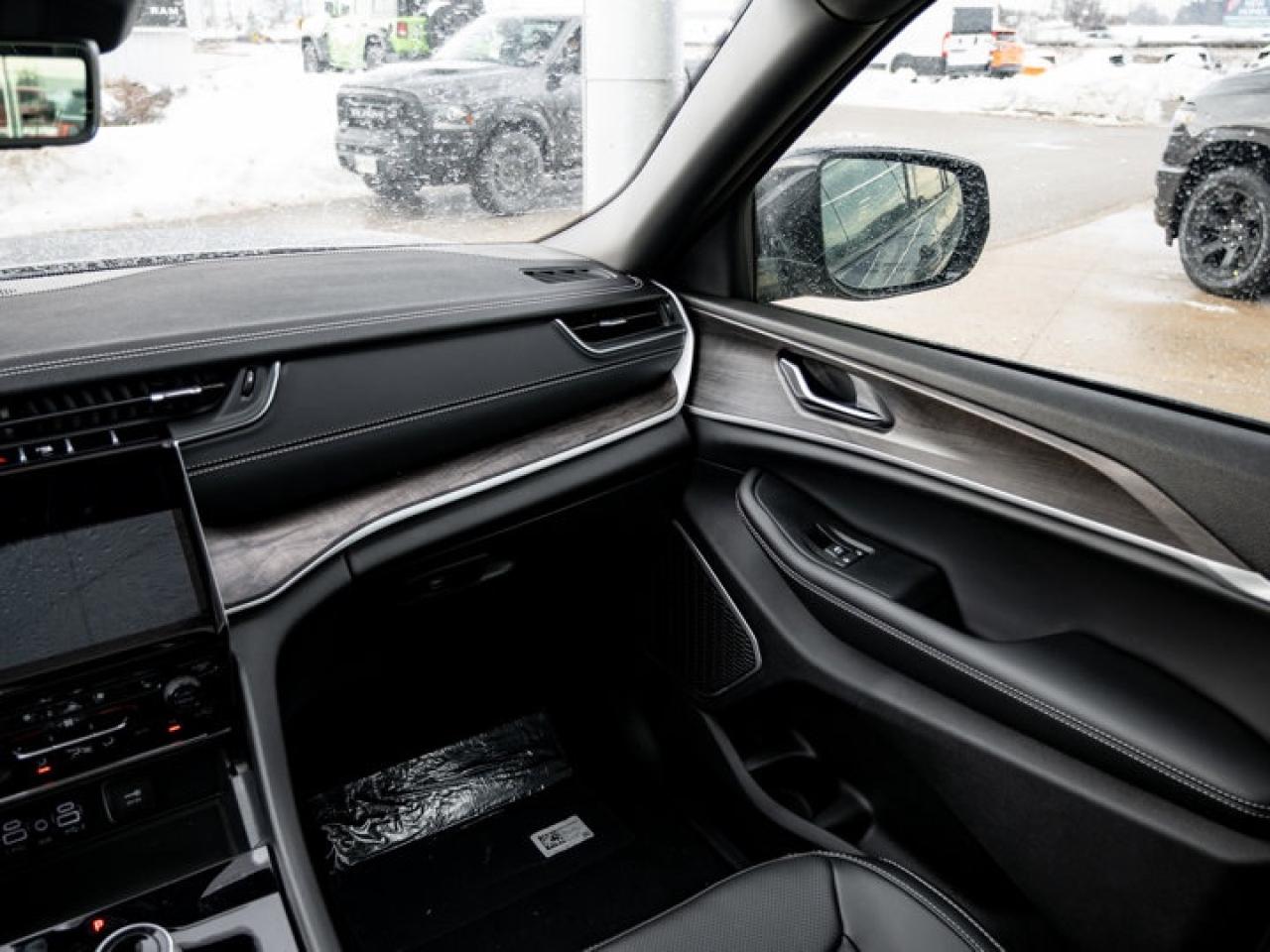 2025 Jeep Grand Cherokee L Limited Photo