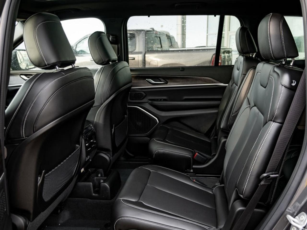 2025 Jeep Grand Cherokee L Limited Photo