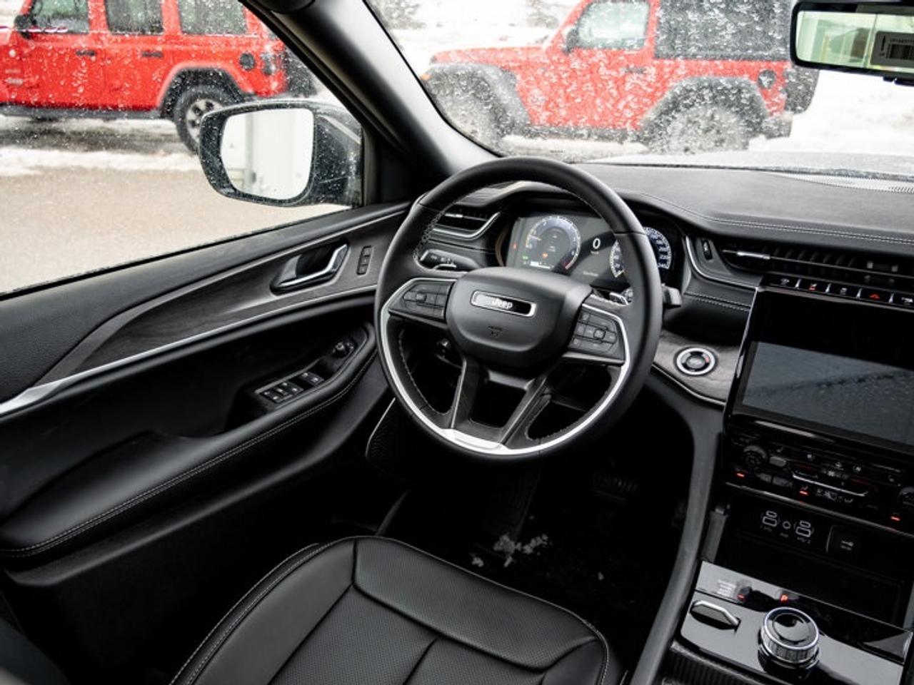 2025 Jeep Grand Cherokee L Limited Photo