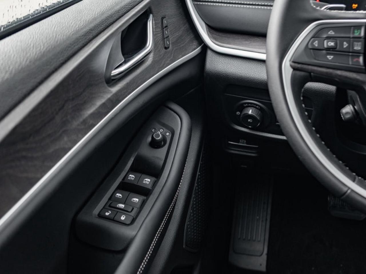 2025 Jeep Grand Cherokee Limited Photo