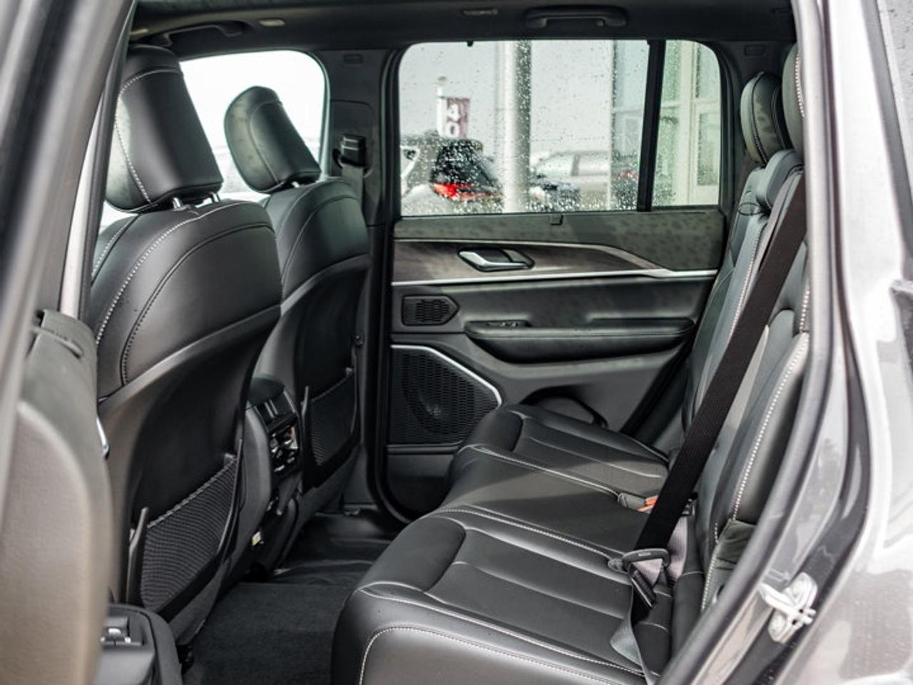 2025 Jeep Grand Cherokee Limited Photo