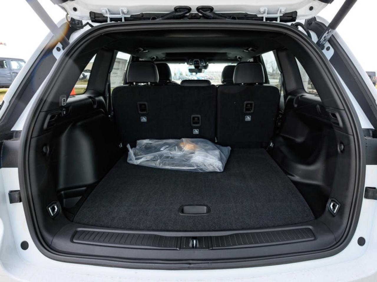 2025 Jeep Grand Cherokee Altitude Photo