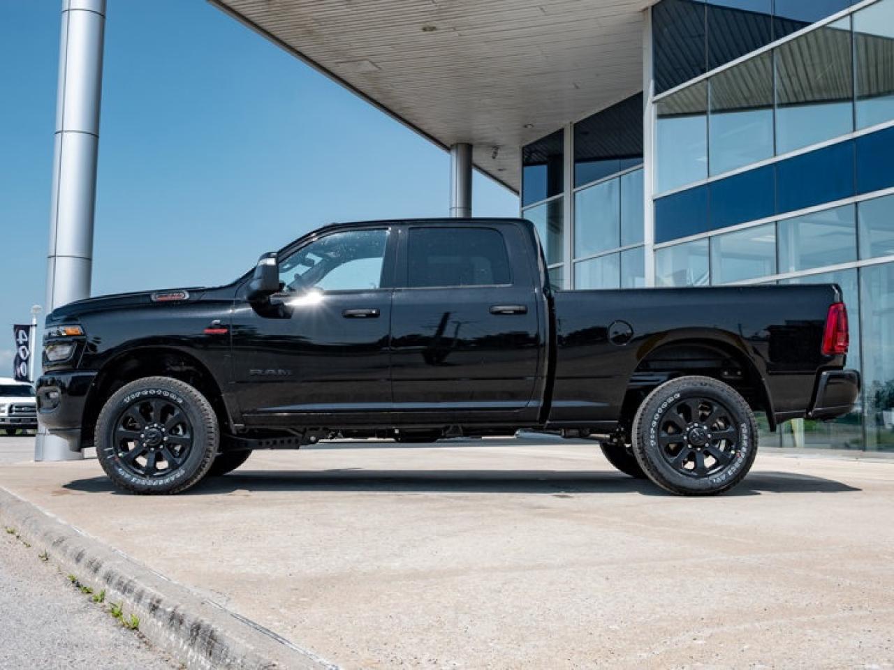 2025 RAM 2500 Big Horn Photo4