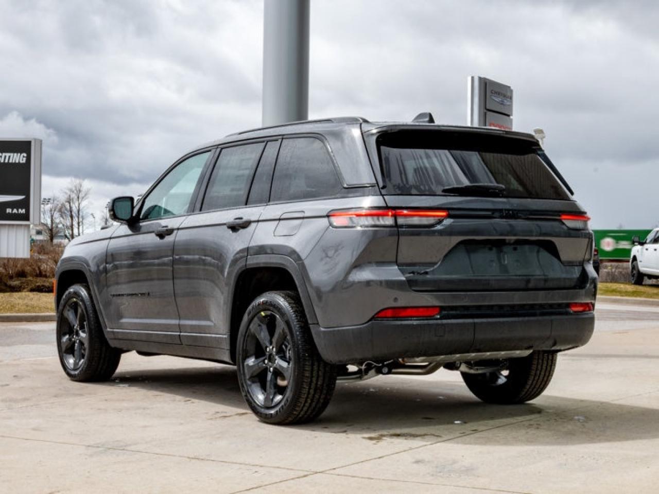 2025 Jeep Grand Cherokee Altitude Photo
