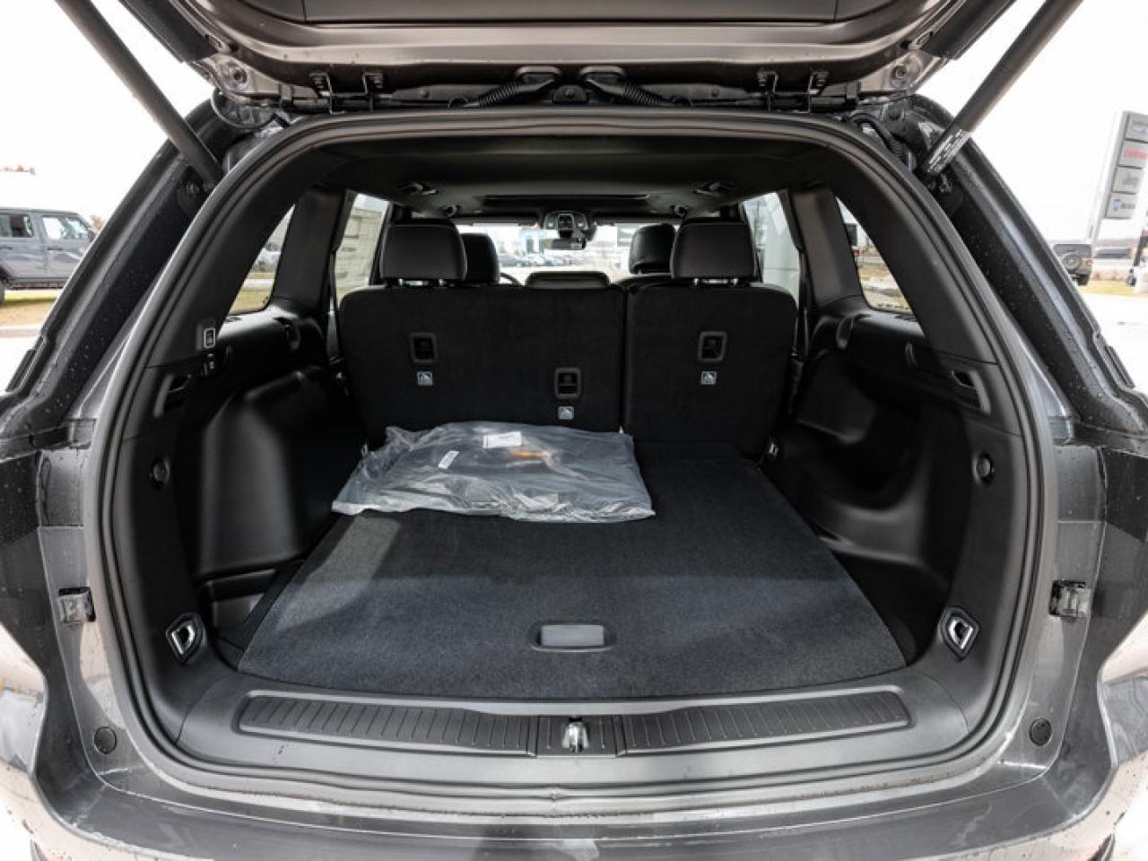 2025 Jeep Grand Cherokee Altitude Photo