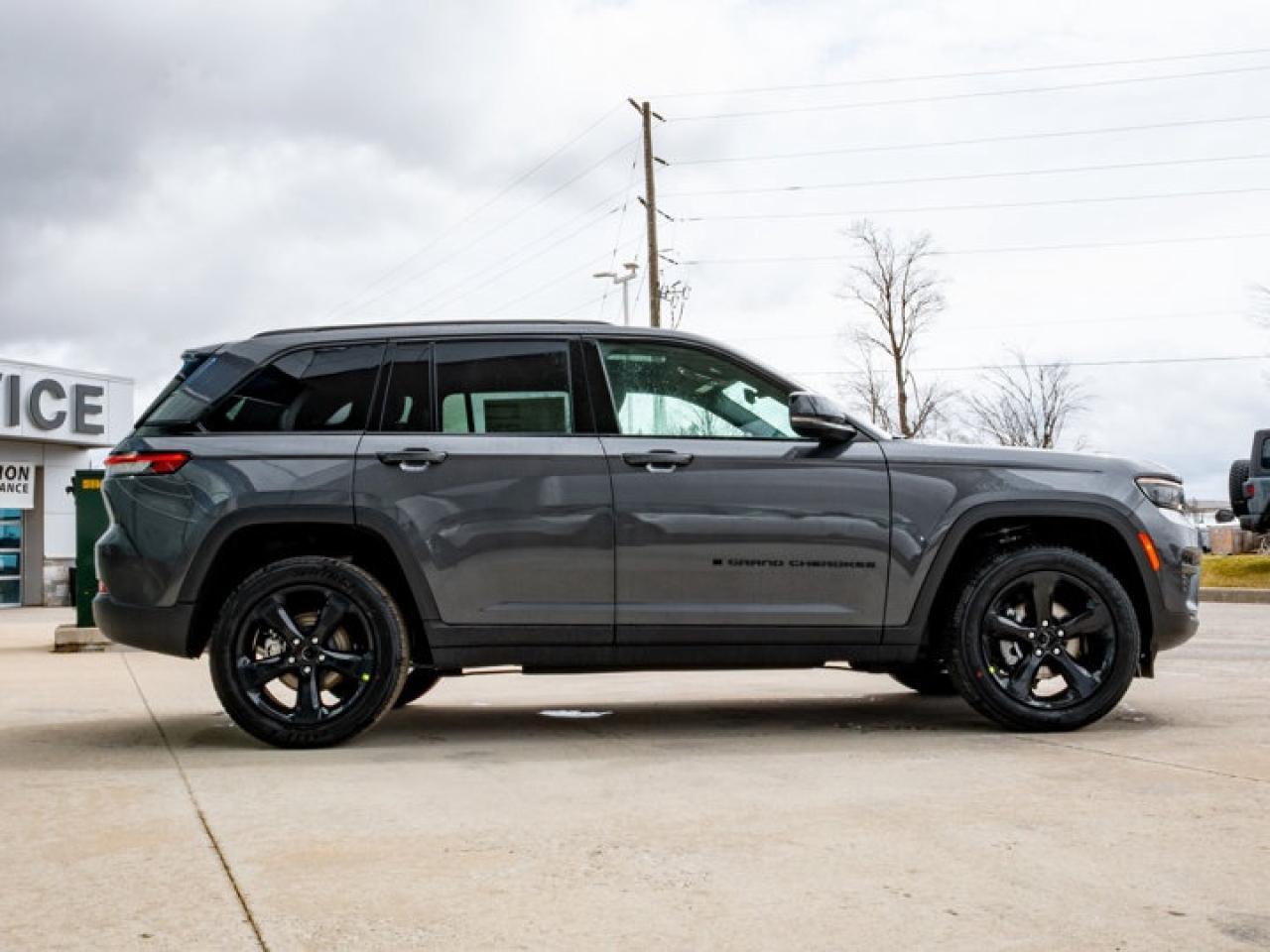 2025 Jeep Grand Cherokee Altitude Photo