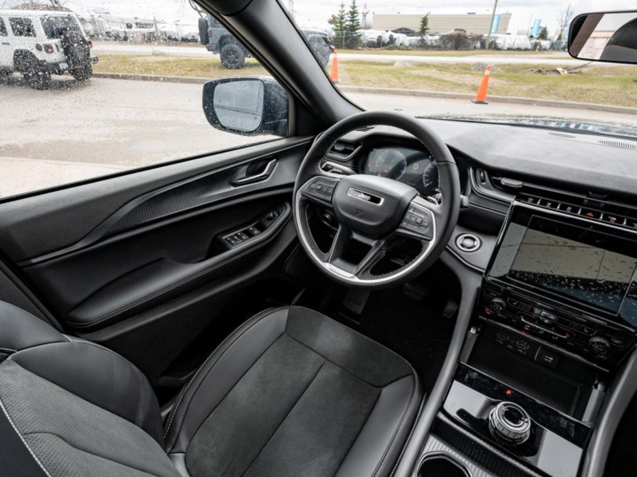 2025 Jeep Grand Cherokee Altitude Photo