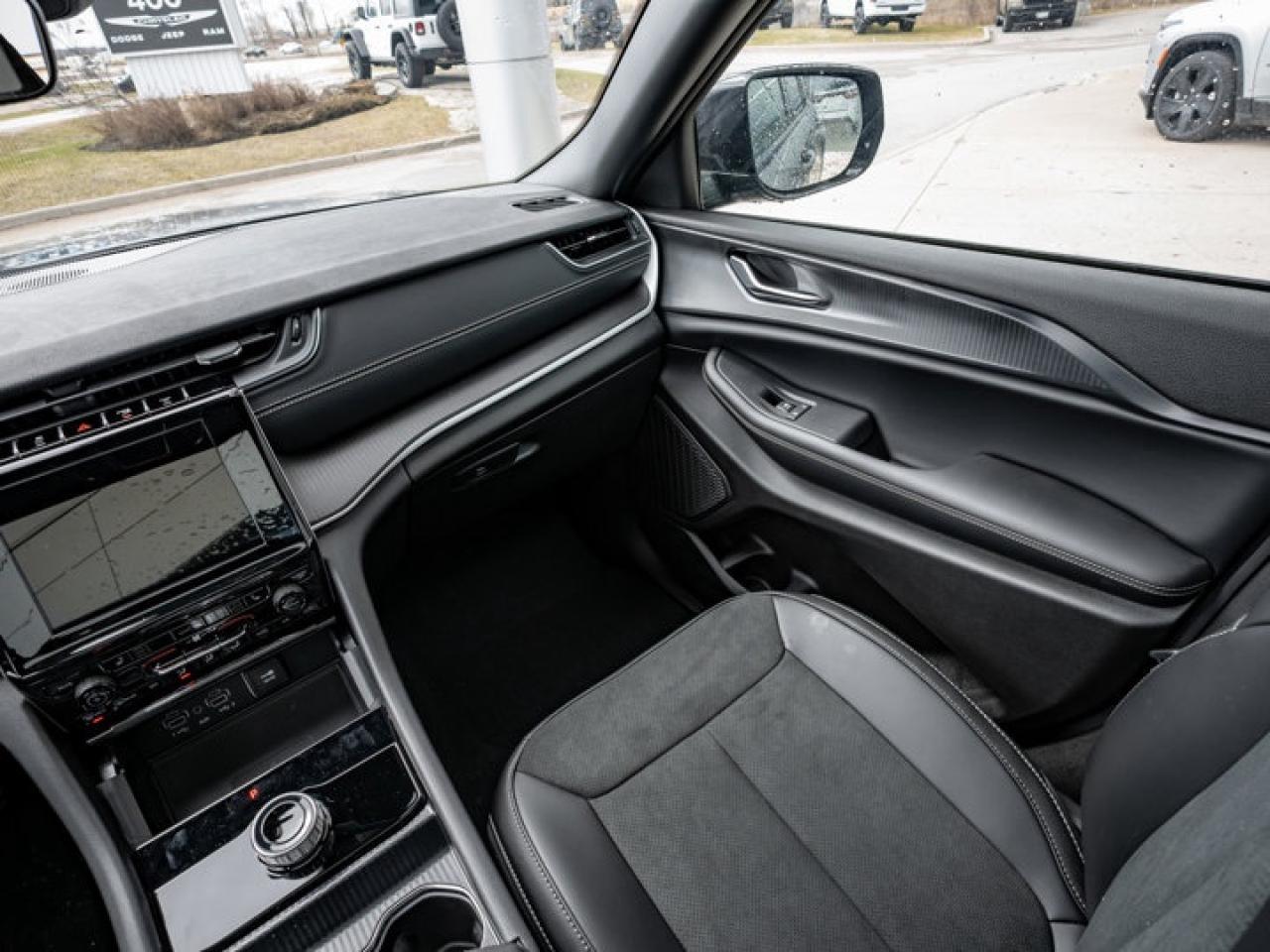 2025 Jeep Grand Cherokee Altitude Photo