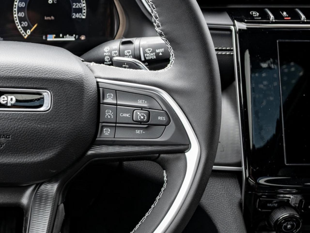 2025 Jeep Grand Cherokee Altitude Photo