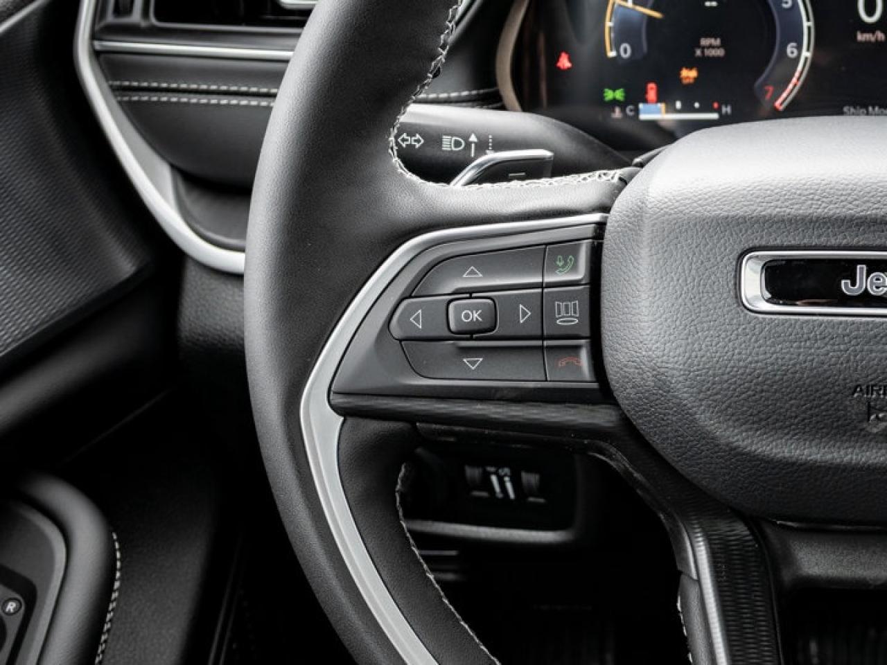 2025 Jeep Grand Cherokee Altitude Photo