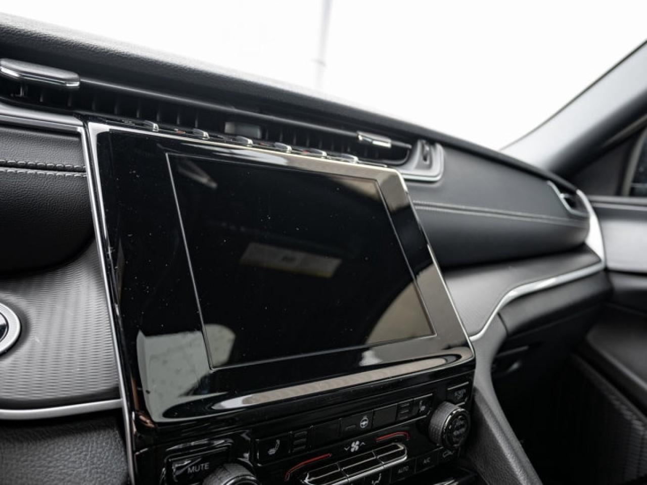 2025 Jeep Grand Cherokee Altitude Photo