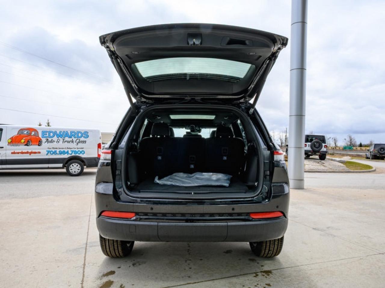 2025 Jeep Grand Cherokee Limited Photo