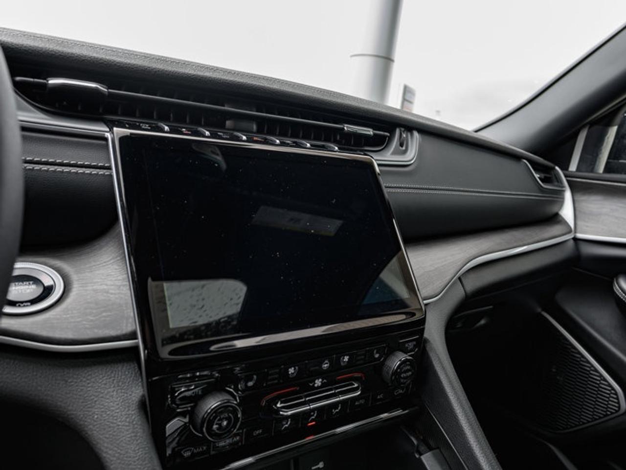 2025 Jeep Grand Cherokee Limited Photo