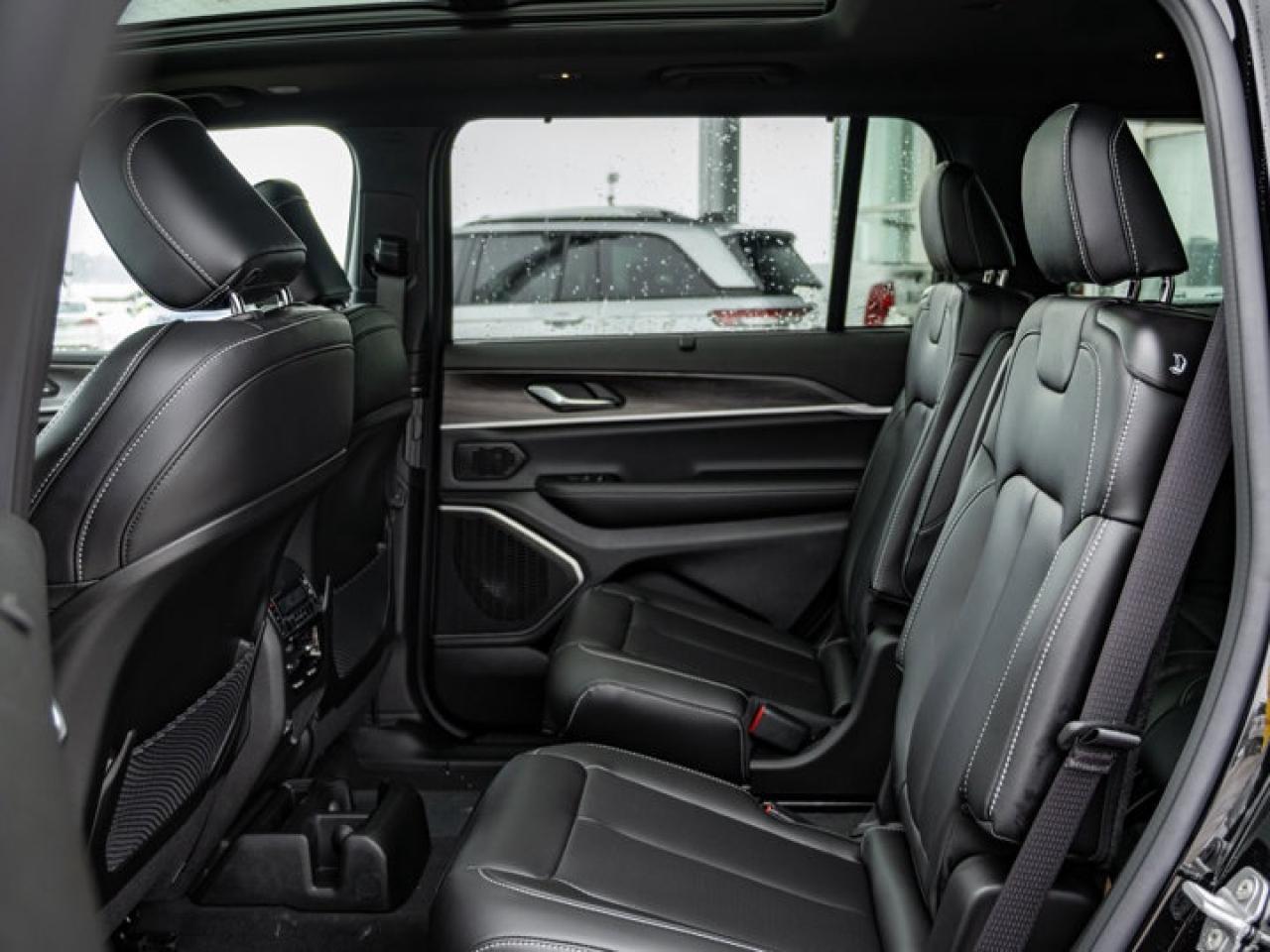 2025 Jeep Grand Cherokee L Limited Photo