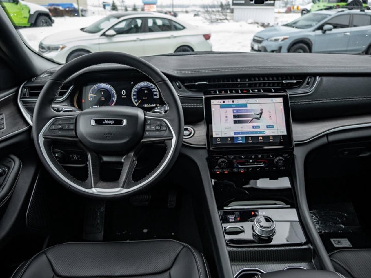 2025 Jeep Grand Cherokee L Limited Photo2