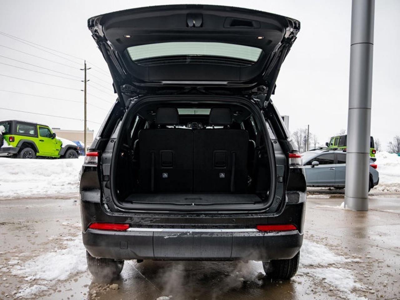 2025 Jeep Grand Cherokee L Limited Photo