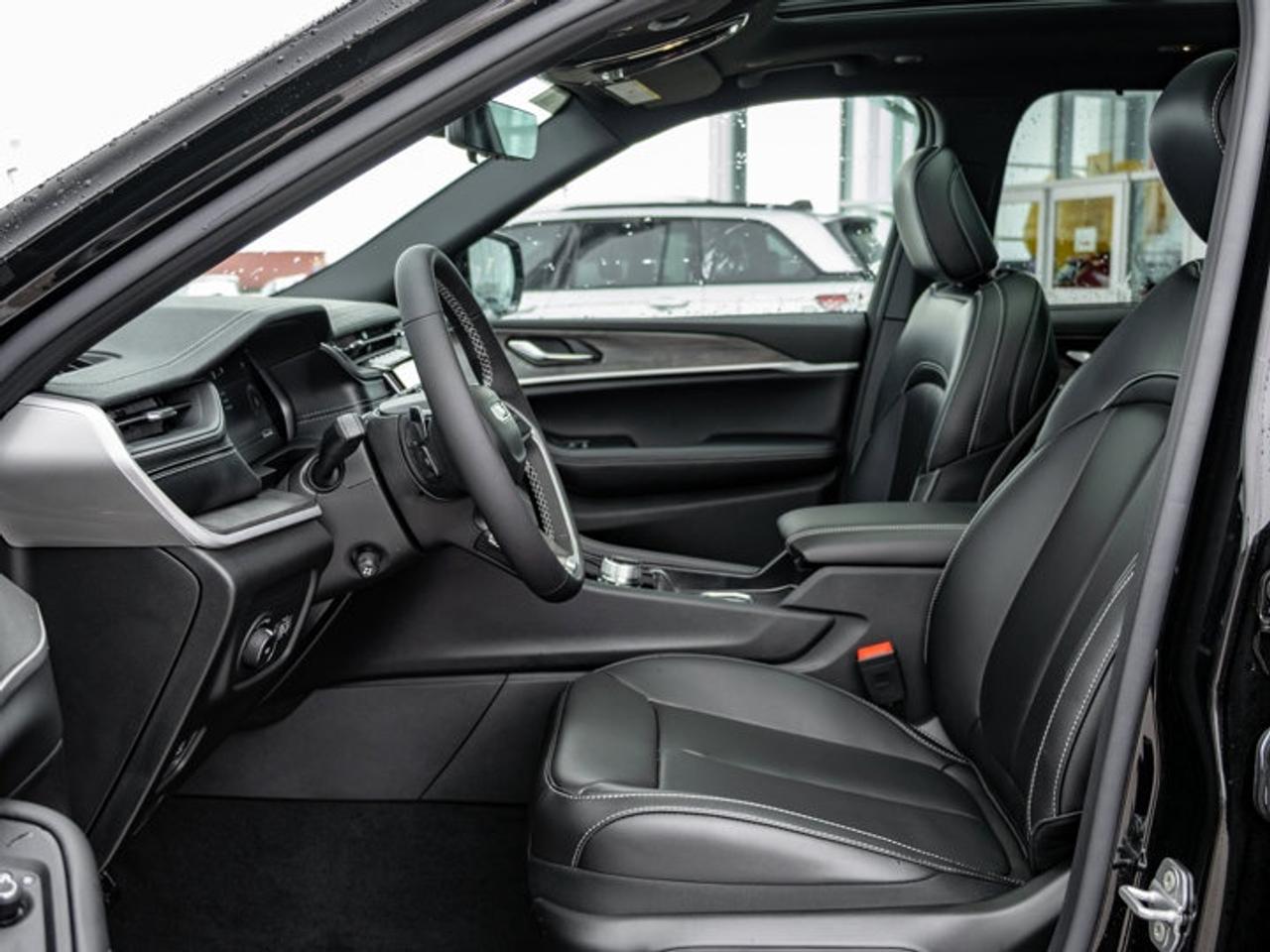 2025 Jeep Grand Cherokee L Limited Photo