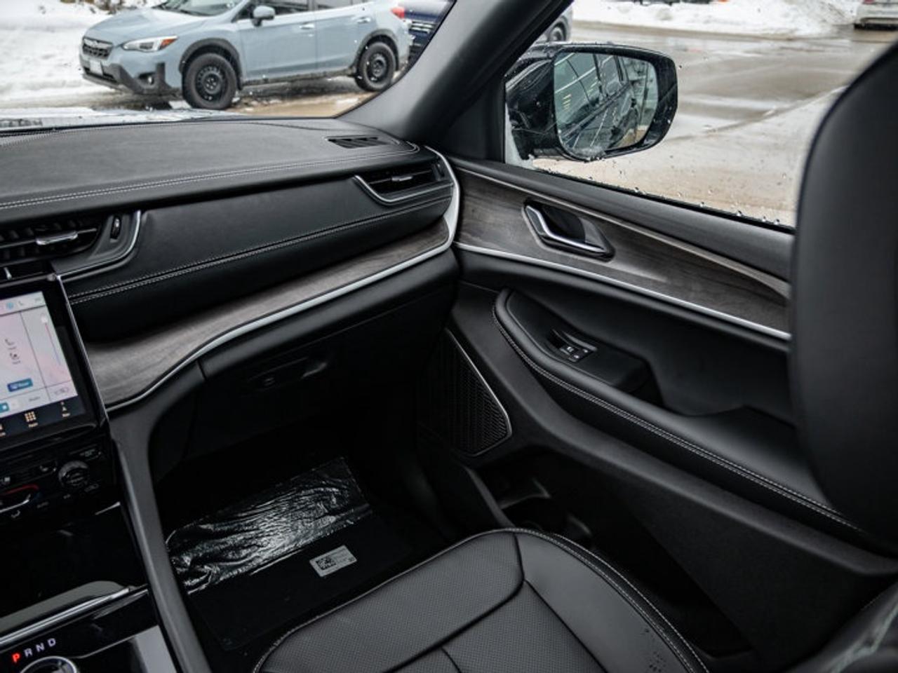 2025 Jeep Grand Cherokee L Limited Photo