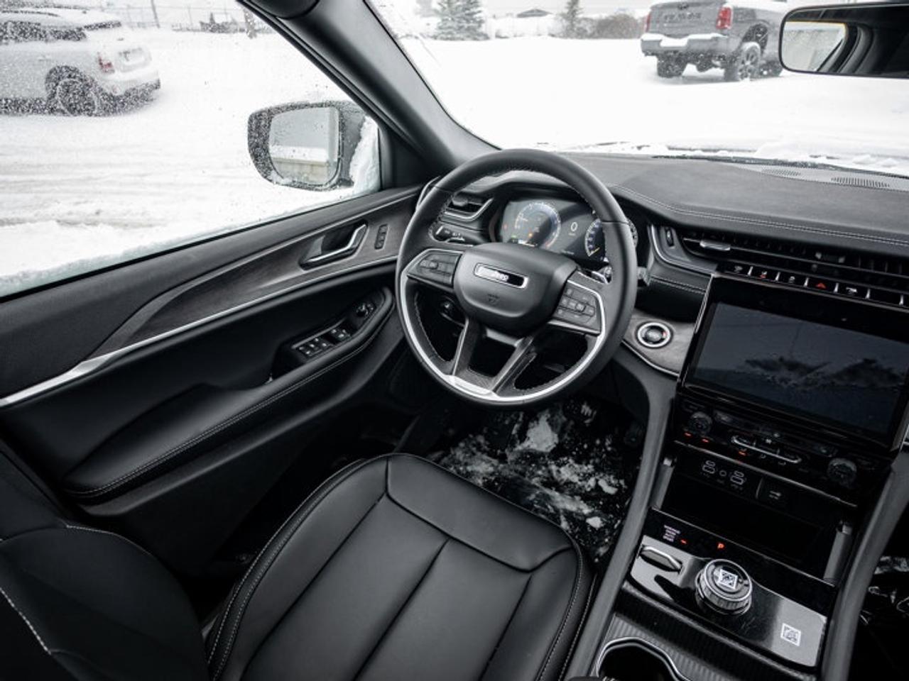 2025 Jeep Grand Cherokee Limited Photo